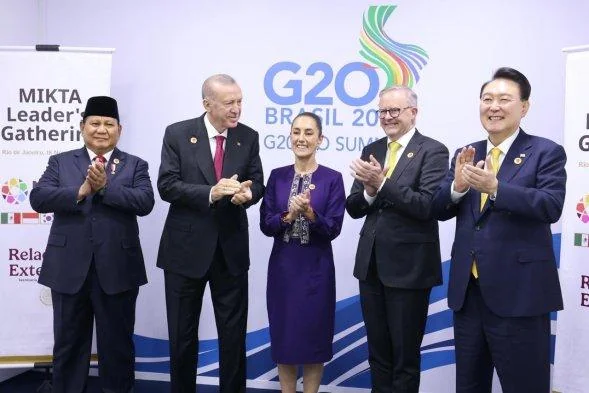 Pertemuan Prabowo -MIKTA, DOC: (INT)