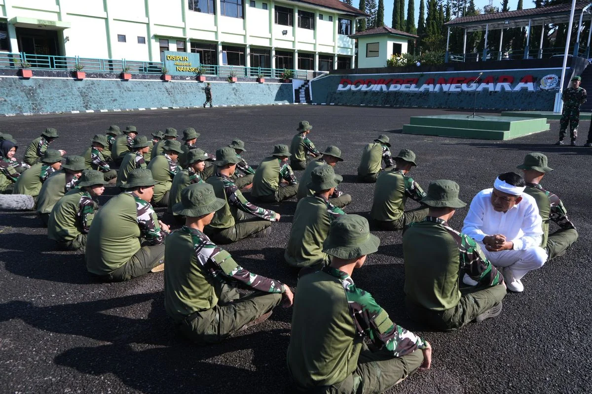 Ilustrasi - Dedi Mulyadi Pantau Program Pembinaan Siswa di Resimen Artileri Medan 1