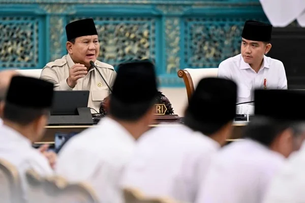 Presiden Prabowo saat Memimpin Sidang Kabinet Paripurna, di Istana Negara (Dok : Ist).