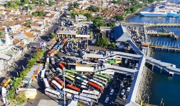 Pelabuhan Gilimanuk macet mudik lebaran (Dok : Int).