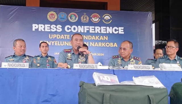 TNI AL menggagalkan penyelundupan narkoba berjenis kokain dan sabu seberat 85 kg. Penyelundupan dilakukan di Perairan Pulau Berhala dan Pulau Sebatik./Ist