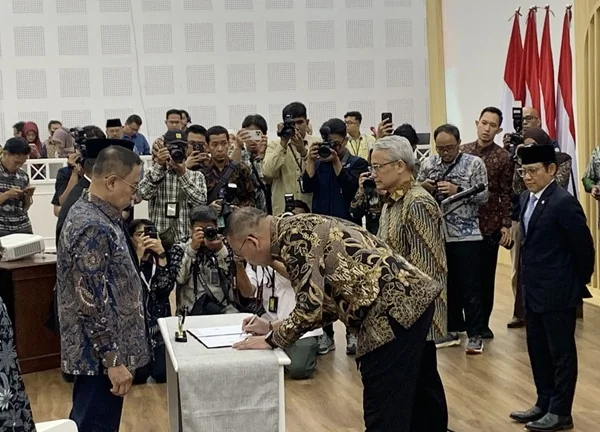 Menteri Koordinator Bidang Pemberdayaan Masyarakat Abdul Muhaimin Iskandar melantik jajaran Dewan Pengawas dan Direksi baru Badan Penyelenggara Jaminan Sosial (BPJS) Kesehatan dan BPJS Ketenagakerjaan (Dok : Int).